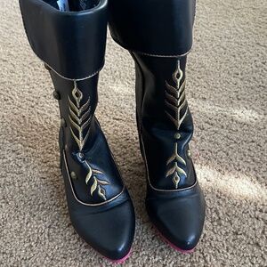 Anna dress up boots